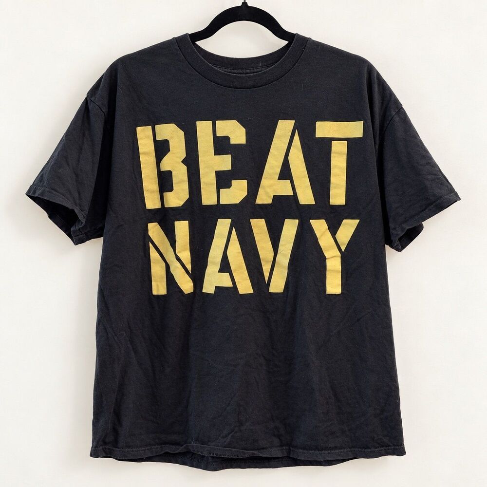 NWOT {Gildan} Beat Navy graphic short-sleeve t-shirt, XL